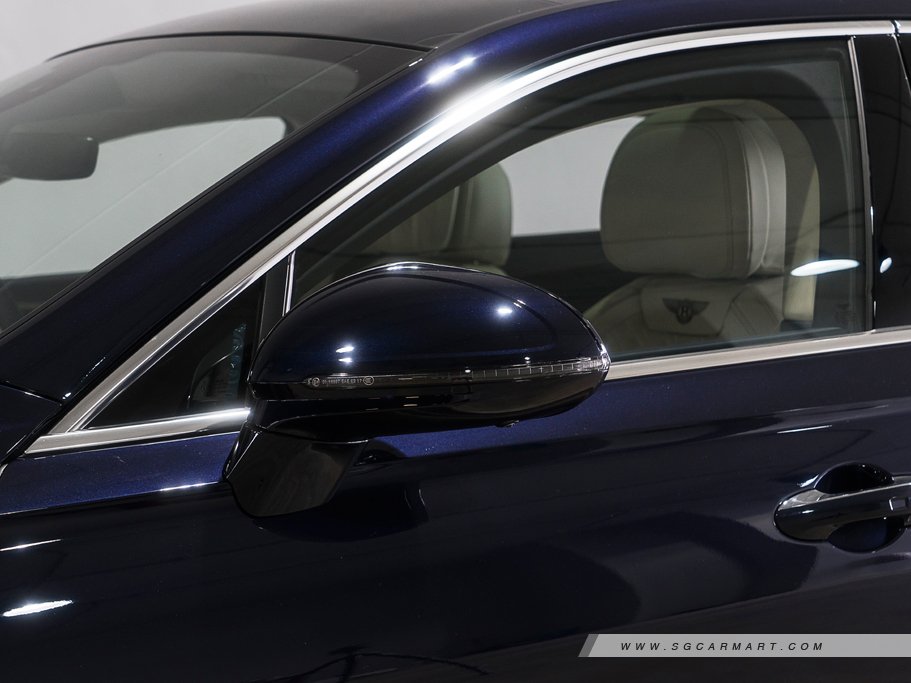 https://i.i-sgcm.com/new_cars/cars/12704/12704_g16