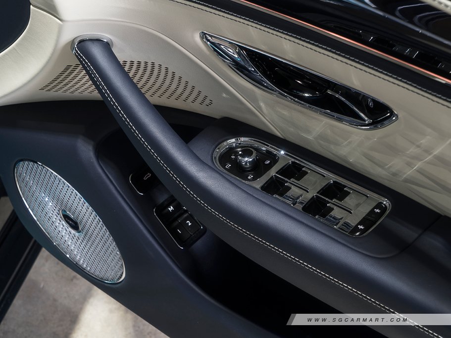 https://i.i-sgcm.com/new_cars/cars/12704/12704_g24