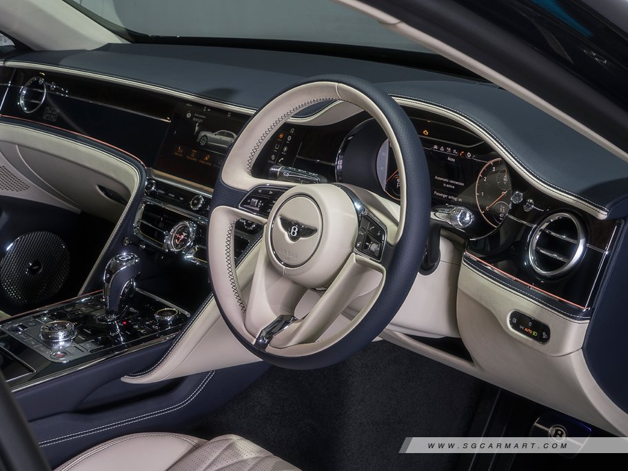 https://i.i-sgcm.com/new_cars/cars/12704/12704_g31