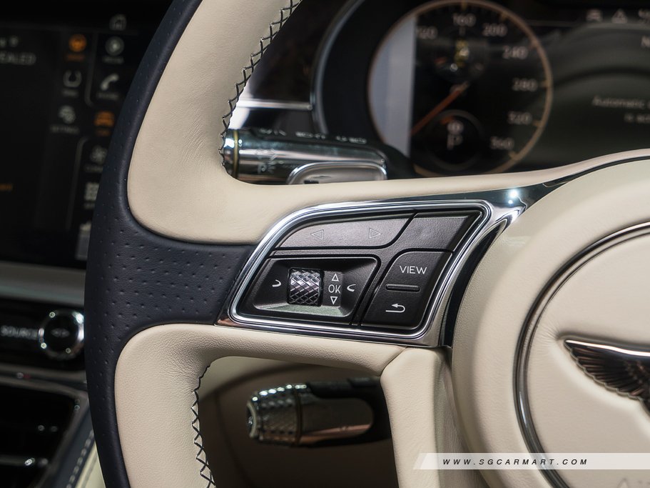 https://i.i-sgcm.com/new_cars/cars/12704/12704_g37