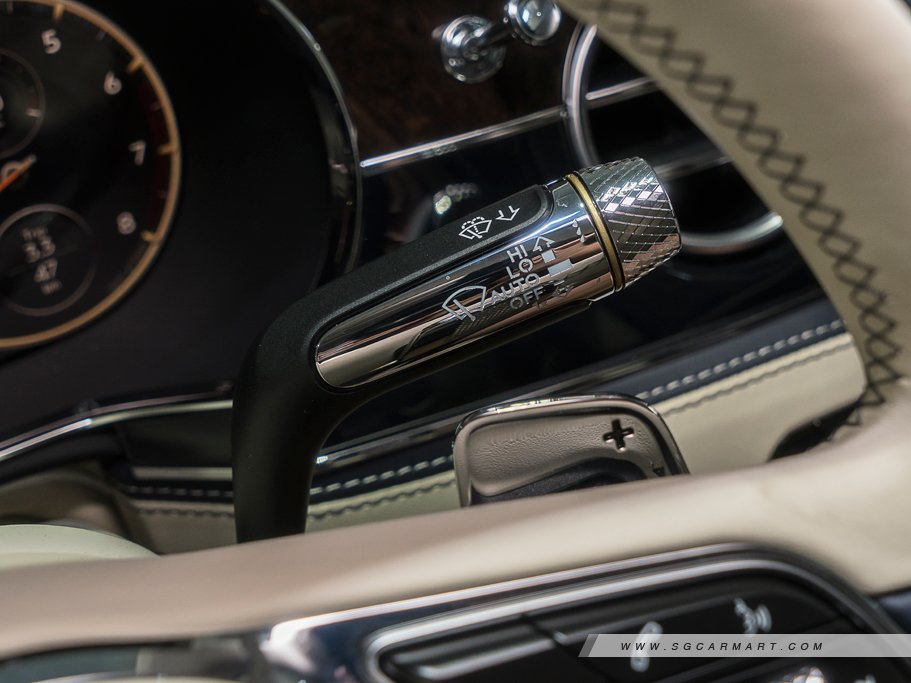 https://i.i-sgcm.com/new_cars/cars/12704/12704_g41