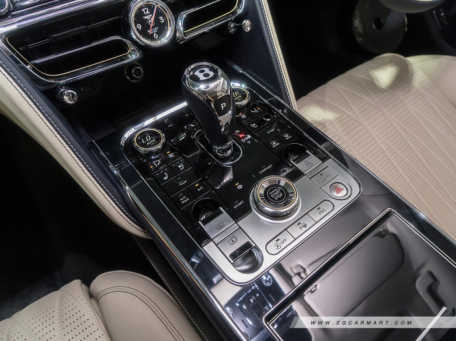 https://i.i-sgcm.com/new_cars/cars/12704/12704_g51