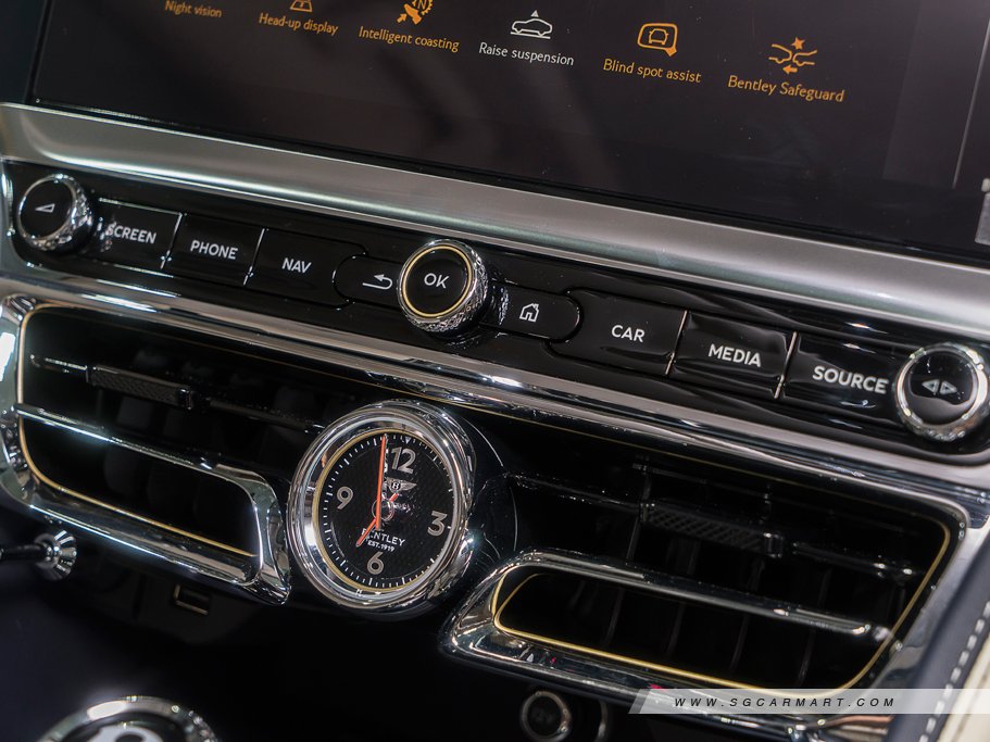 https://i.i-sgcm.com/new_cars/cars/12704/12704_g52
