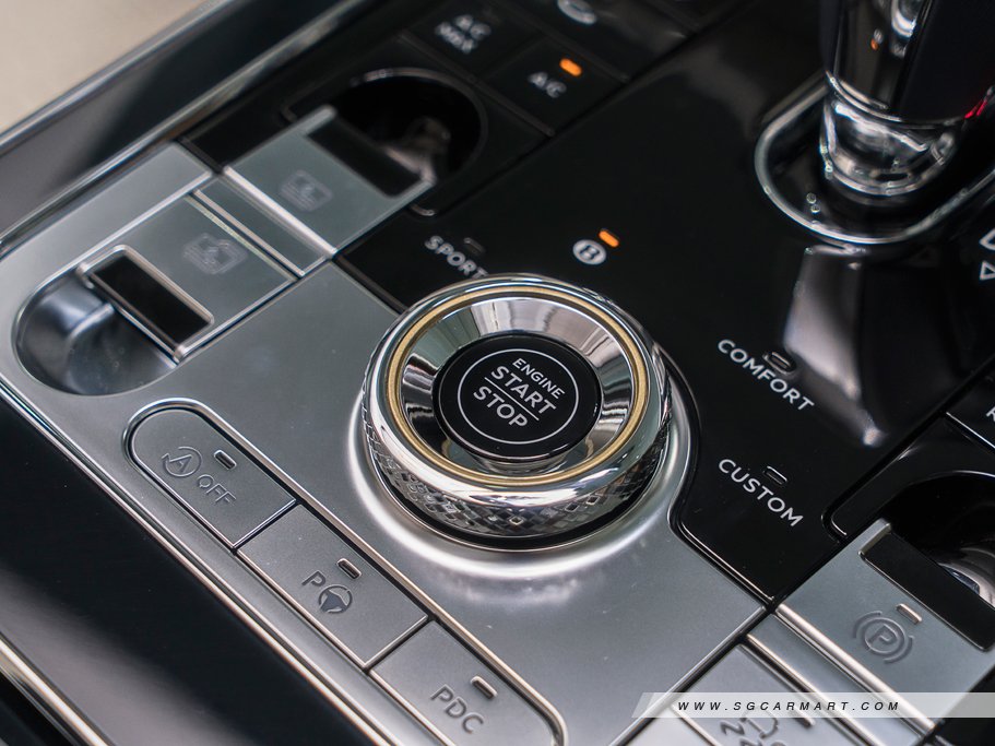 https://i.i-sgcm.com/new_cars/cars/12704/12704_g56