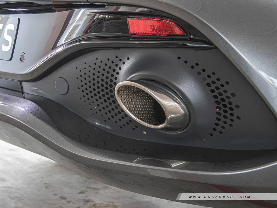 https://i.i-sgcm.com/new_cars/cars/12708/12708_g33