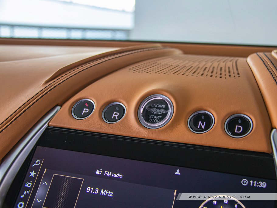 https://i.i-sgcm.com/new_cars/cars/12708/12708_g42