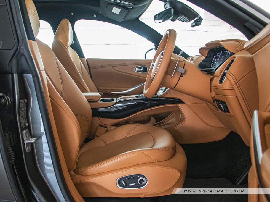 https://i.i-sgcm.com/new_cars/cars/12708/12708_g56