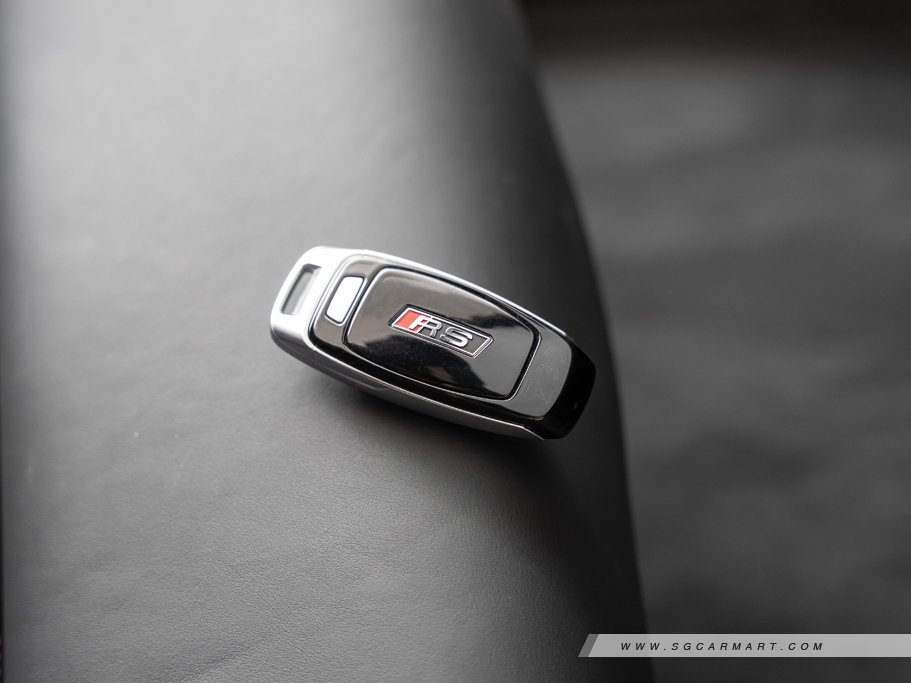 https://i.i-sgcm.com/new_cars/cars/12710/12710_g88