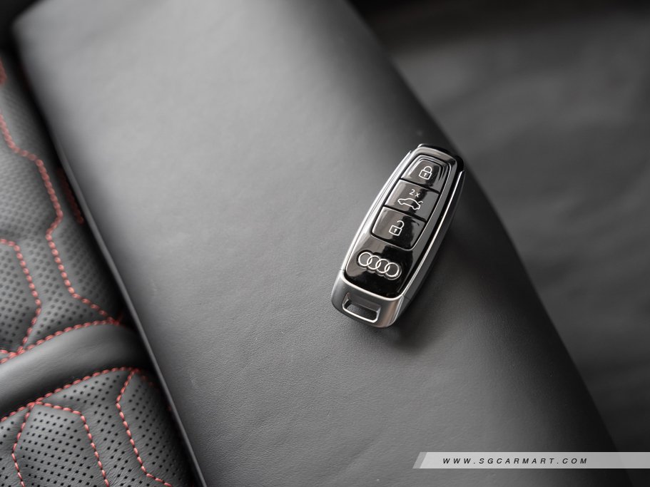 https://i.i-sgcm.com/new_cars/cars/12710/12710_g89