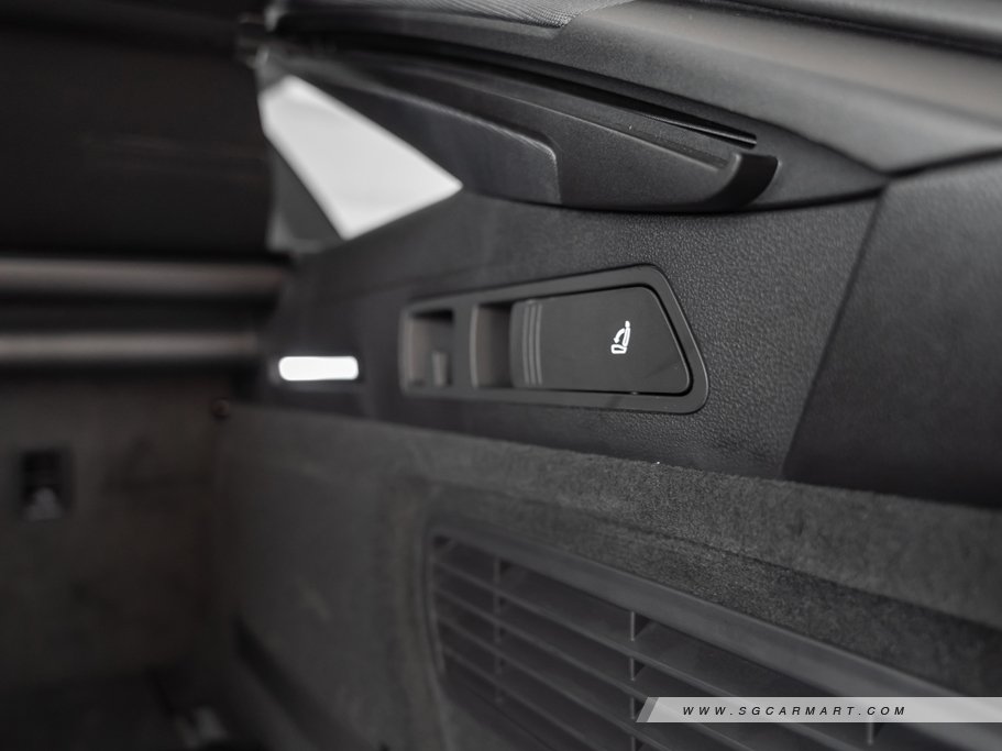 https://i.i-sgcm.com/new_cars/cars/12710/12710_g95