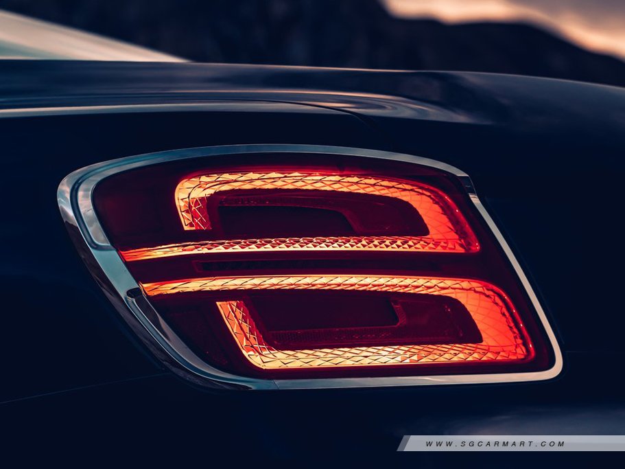 https://i.i-sgcm.com/new_cars/cars/12711/12711_g17