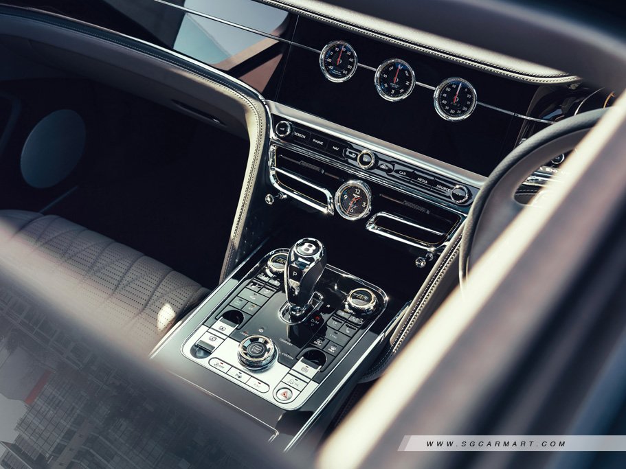https://i.i-sgcm.com/new_cars/cars/12711/12711_g44