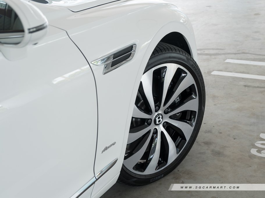 https://i.i-sgcm.com/new_cars/cars/12711/12711_g51