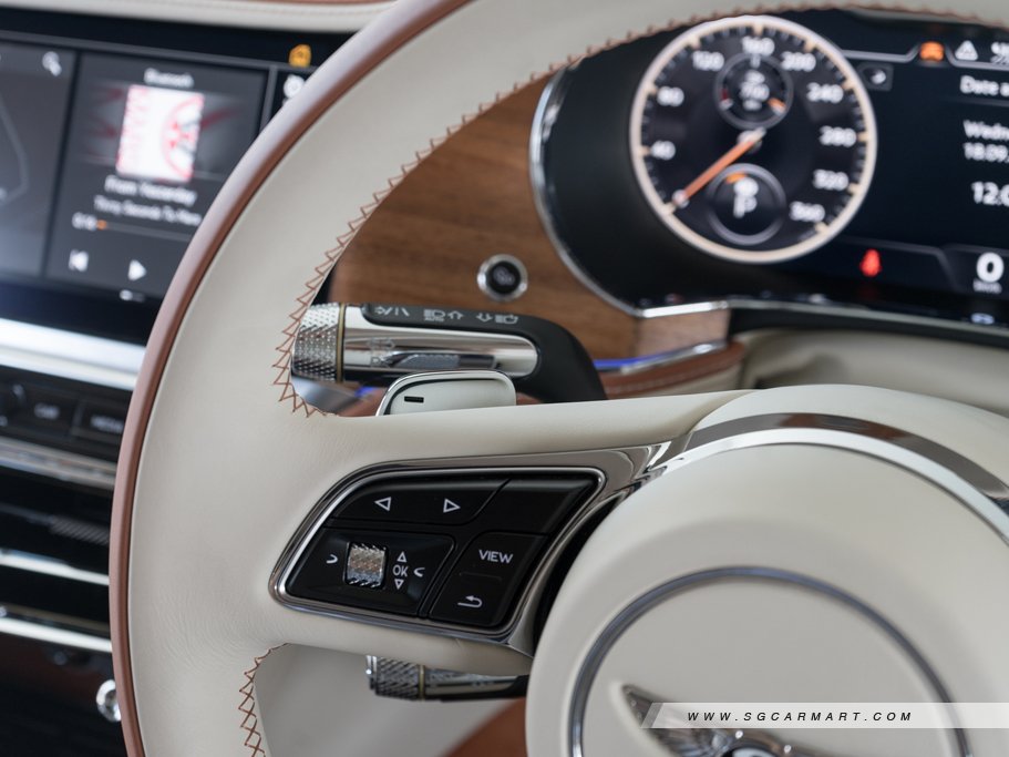 https://i.i-sgcm.com/new_cars/cars/12711/12711_g56
