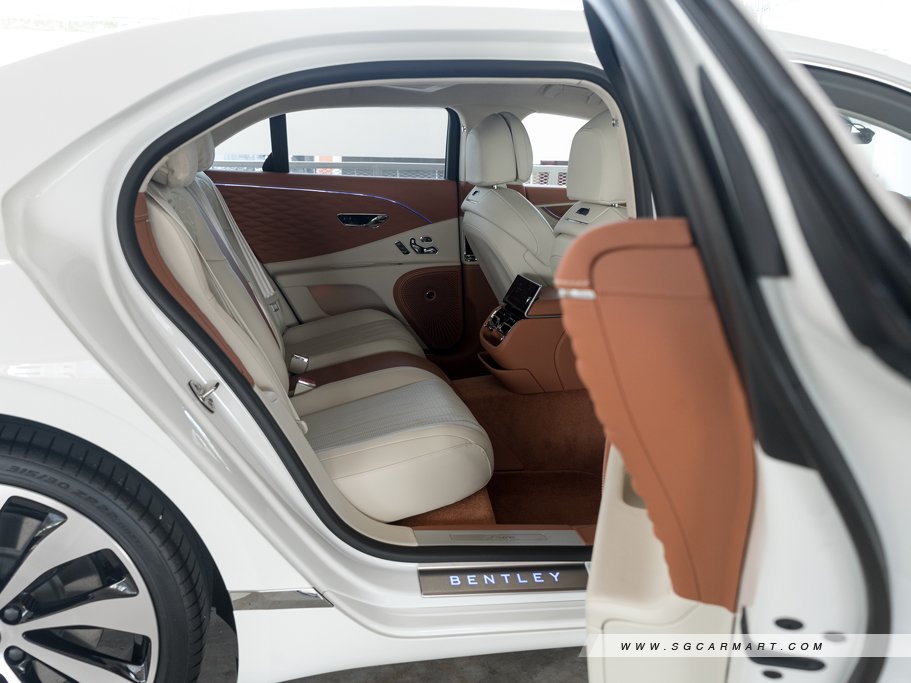 https://i.i-sgcm.com/new_cars/cars/12711/12711_g73