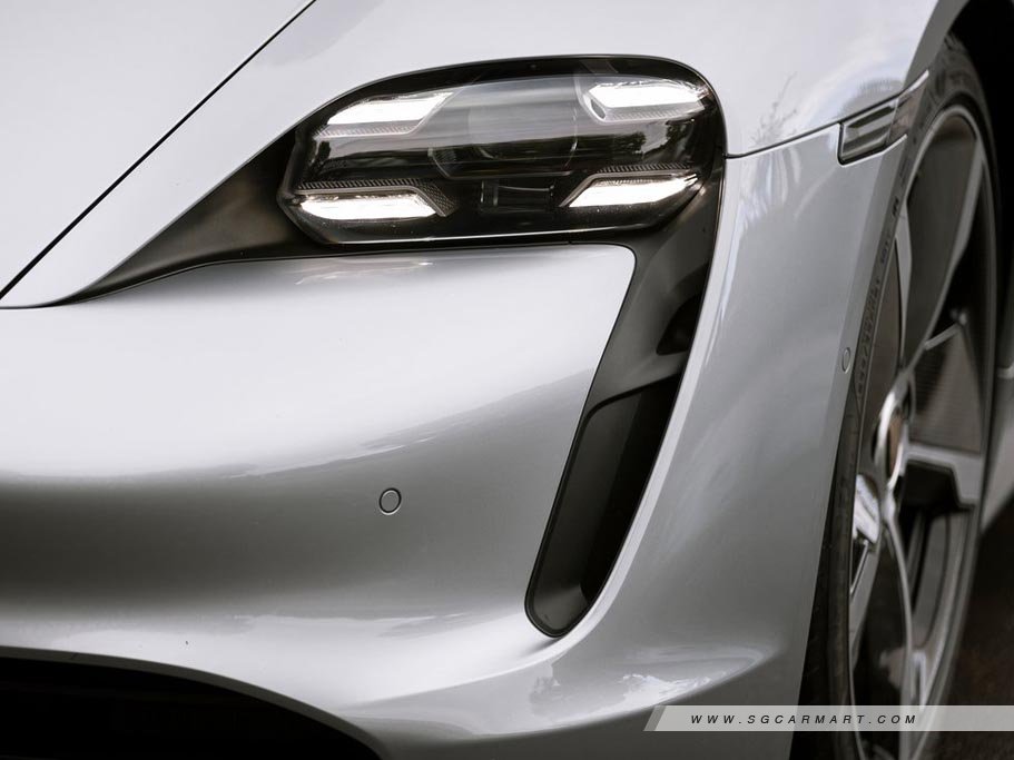 https://i.i-sgcm.com/new_cars/cars/12714/12714_g18