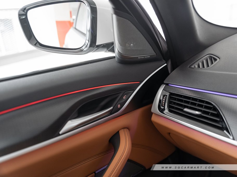 https://i.i-sgcm.com/new_cars/cars/12715/12715_g74