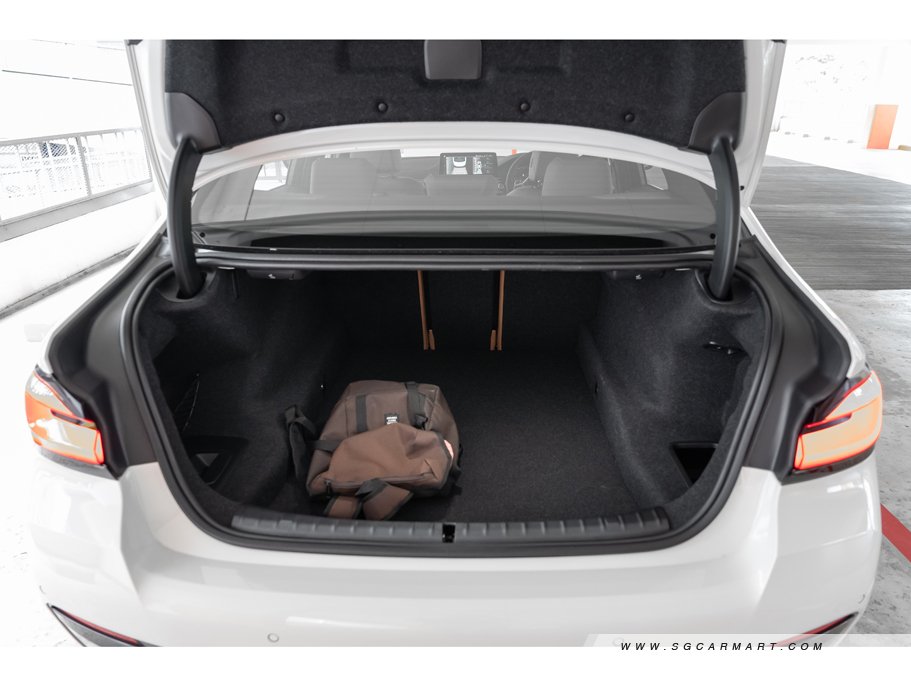 https://i.i-sgcm.com/new_cars/cars/12715/12715_g82