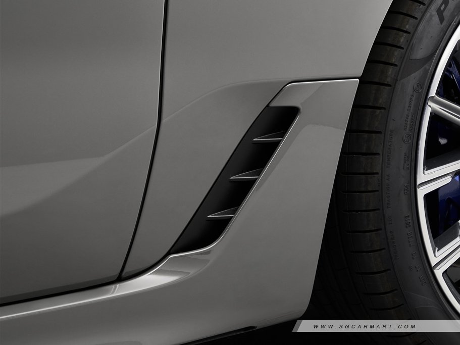 https://i.i-sgcm.com/new_cars/cars/12719/12719_g16