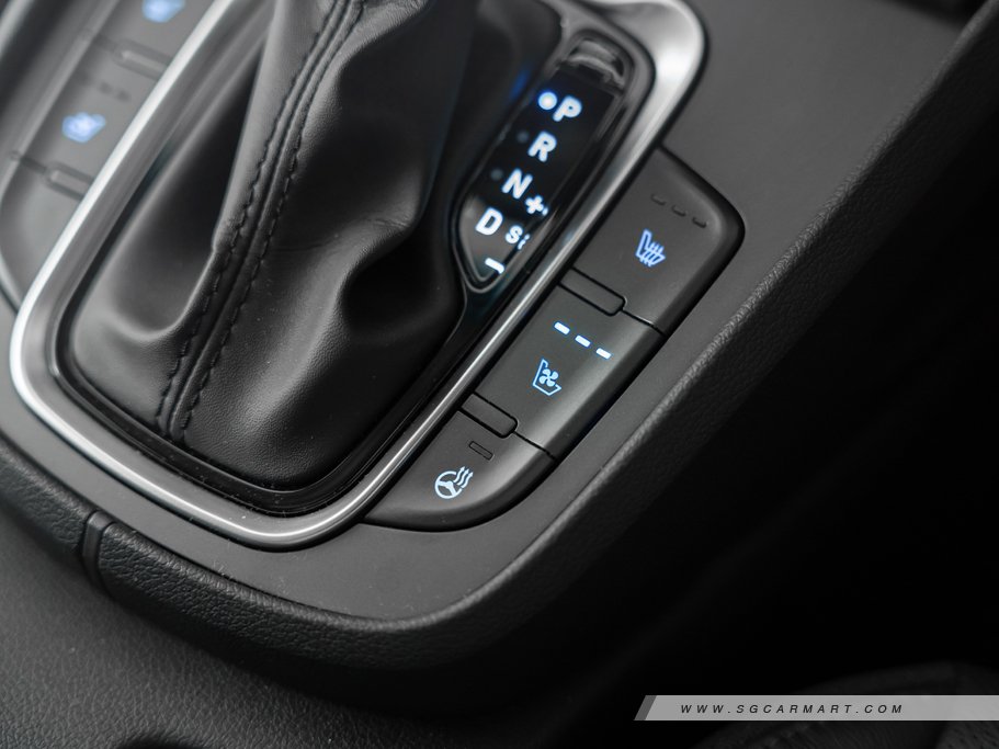 https://i.i-sgcm.com/new_cars/cars/12728/12728_g102