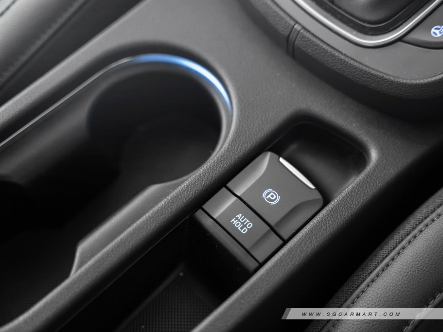 https://i.i-sgcm.com/new_cars/cars/12728/12728_g103