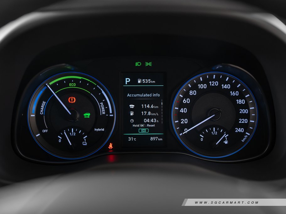 https://i.i-sgcm.com/new_cars/cars/12728/12728_g32