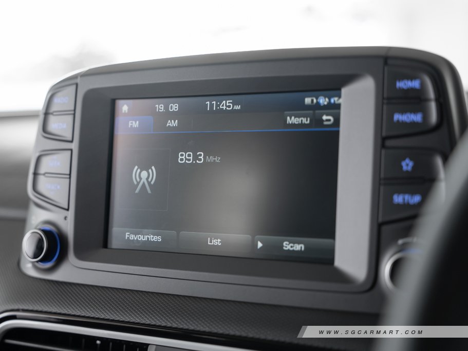https://i.i-sgcm.com/new_cars/cars/12728/12728_g44