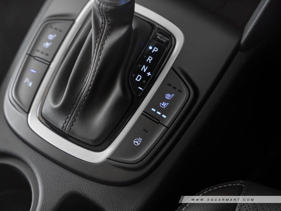 https://i.i-sgcm.com/new_cars/cars/12728/12728_g48