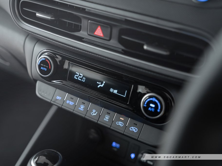 https://i.i-sgcm.com/new_cars/cars/12728/12728_g94