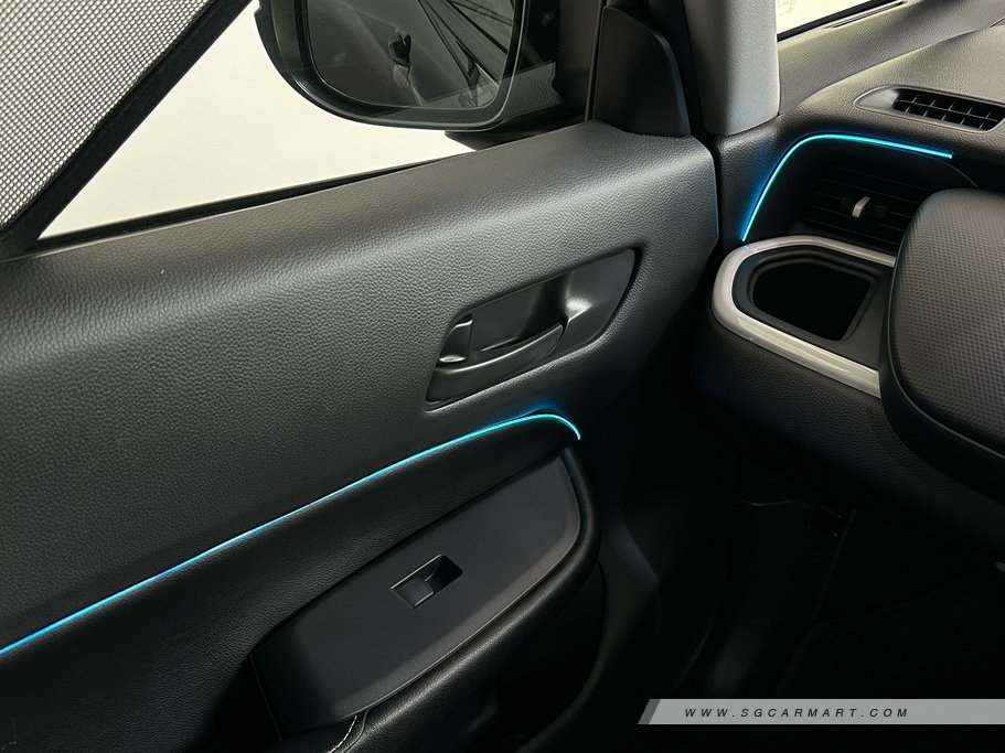 https://i.i-sgcm.com/new_cars/cars/12731/12731_g16