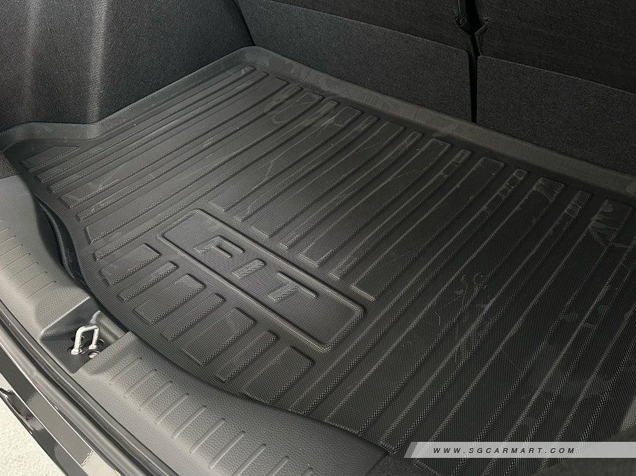 https://i.i-sgcm.com/new_cars/cars/12731/12731_g21