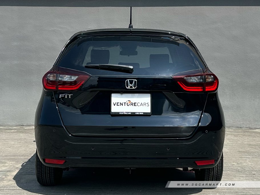 https://i.i-sgcm.com/new_cars/cars/12731/12731_g3