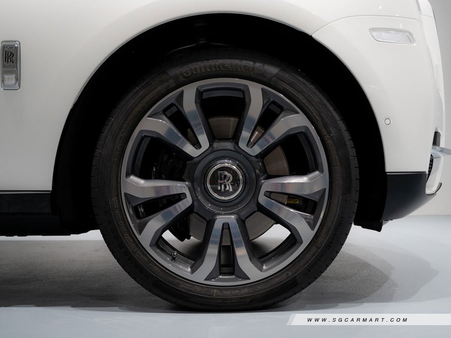 https://i.i-sgcm.com/new_cars/cars/12740/12740_g12