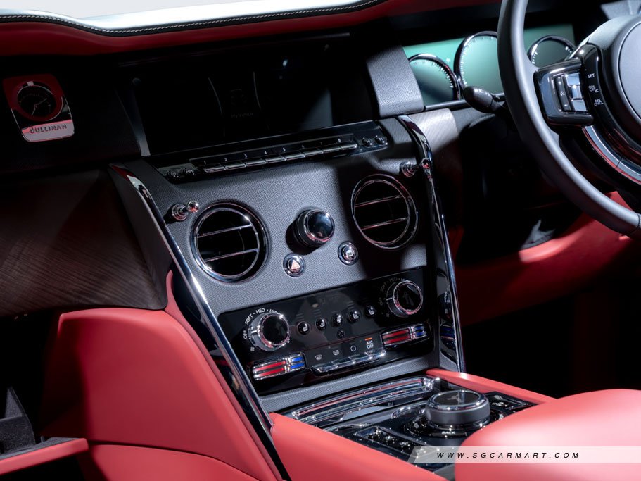 https://i.i-sgcm.com/new_cars/cars/12740/12740_g29