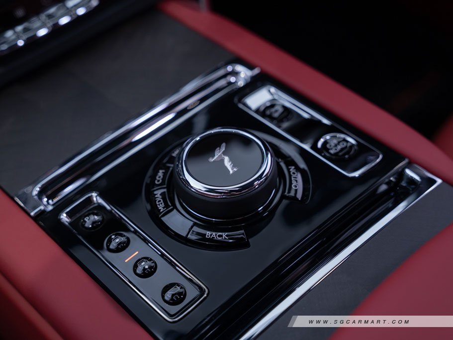 https://i.i-sgcm.com/new_cars/cars/12740/12740_g38