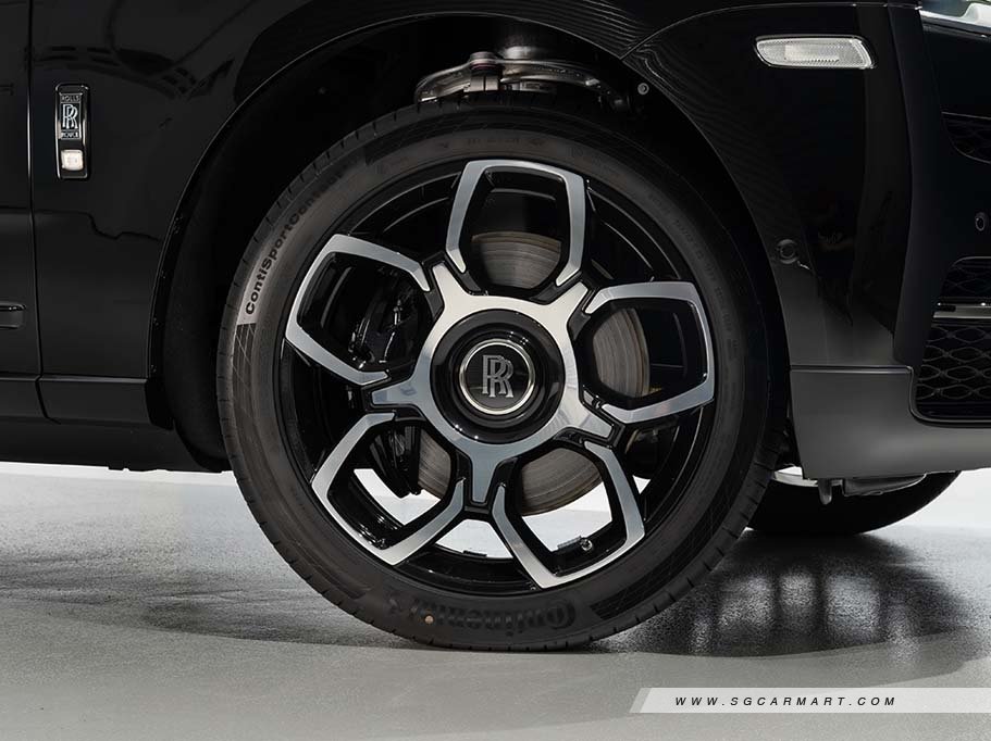 https://i.i-sgcm.com/new_cars/cars/12740/12740_g56