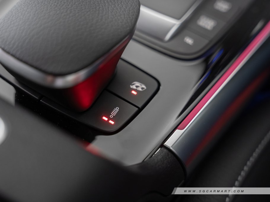 https://i.i-sgcm.com/new_cars/cars/12746/12746_g115