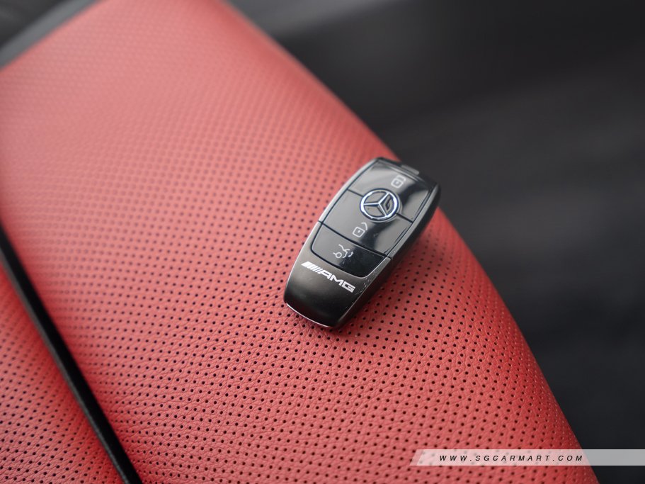 https://i.i-sgcm.com/new_cars/cars/12746/12746_g121