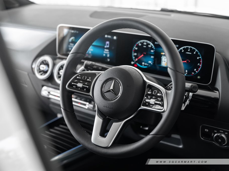https://i.i-sgcm.com/new_cars/cars/12746/12746_g39