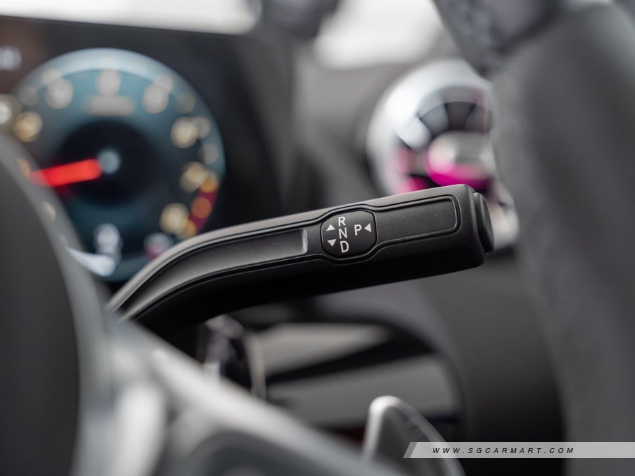 https://i.i-sgcm.com/new_cars/cars/12746/12746_g94