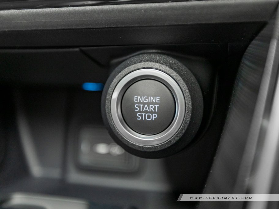 https://i.i-sgcm.com/new_cars/cars/12747/12747_g13