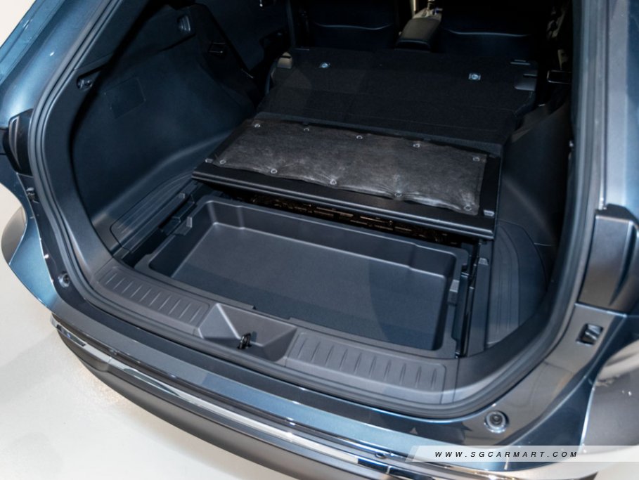https://i.i-sgcm.com/new_cars/cars/12747/12747_g21