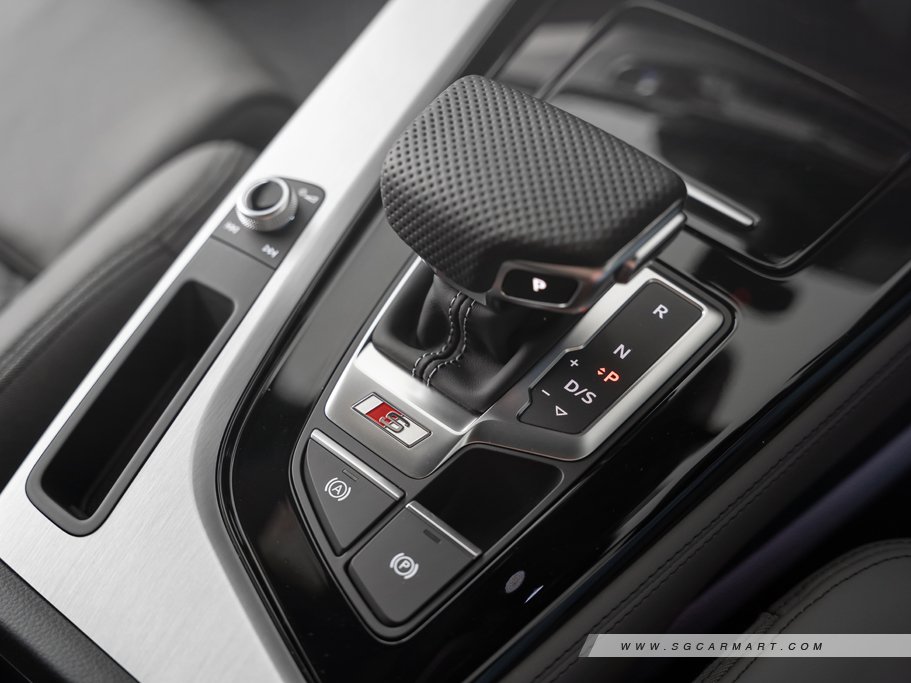 https://i.i-sgcm.com/new_cars/cars/12748/12748_g61