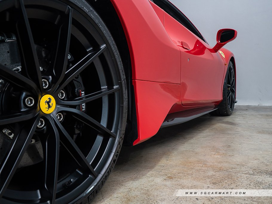 https://i.i-sgcm.com/new_cars/cars/12751/12751_g15