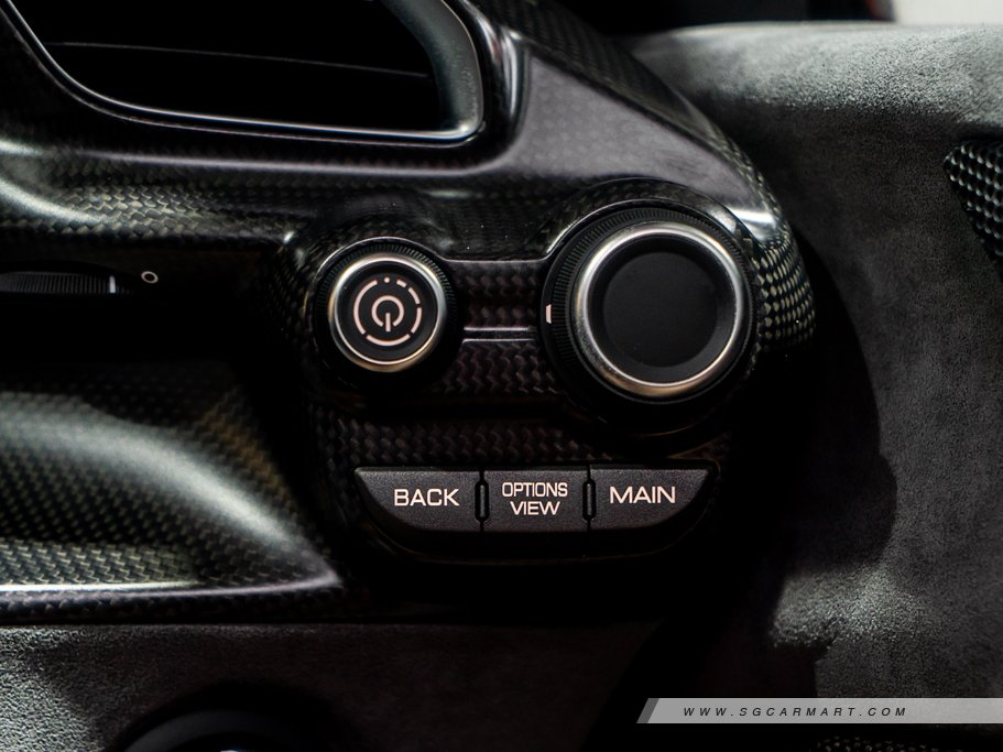https://i.i-sgcm.com/new_cars/cars/12751/12751_g39