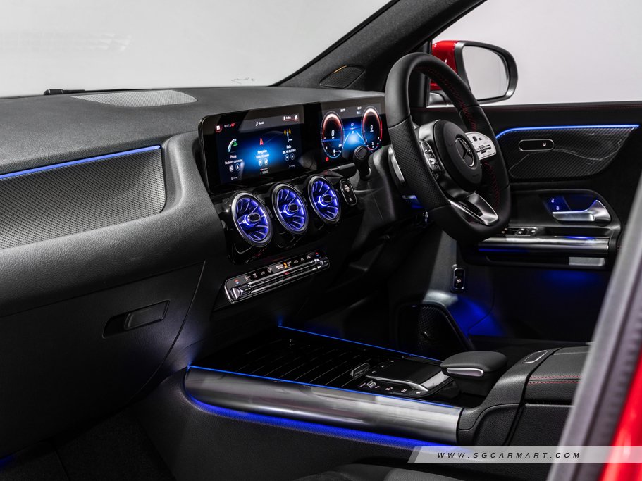 https://i.i-sgcm.com/new_cars/cars/12753/12753_g199