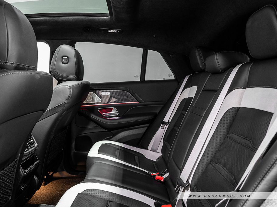 https://i.i-sgcm.com/new_cars/cars/12754/12754_g83