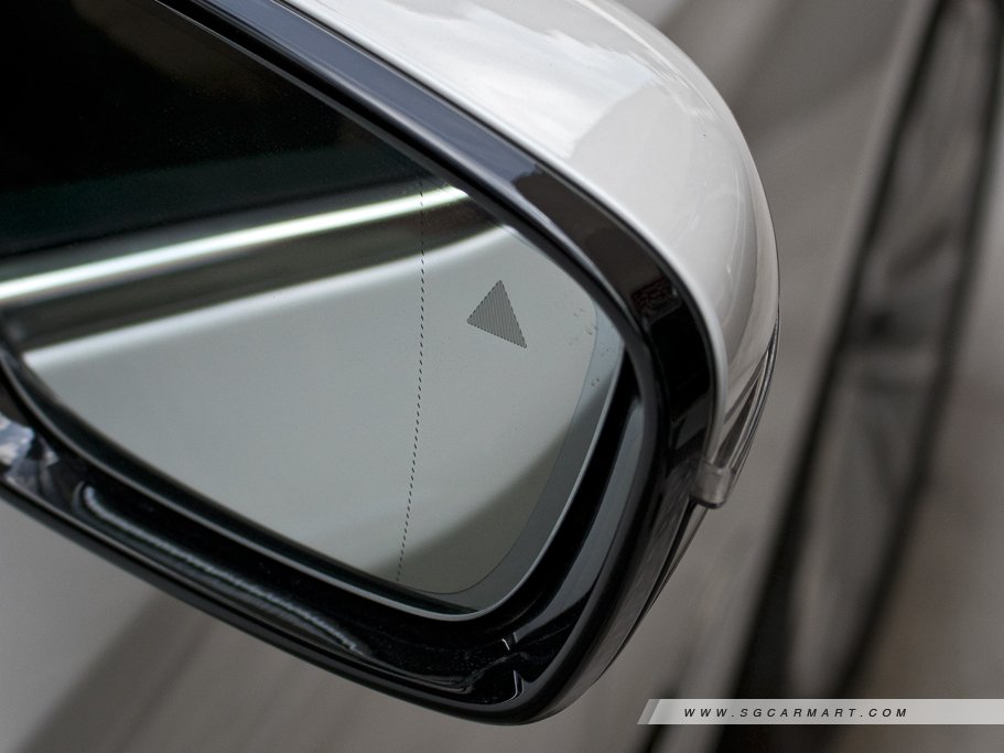 https://i.i-sgcm.com/new_cars/cars/12755/12755_g31