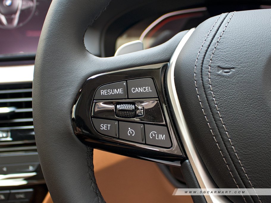 https://i.i-sgcm.com/new_cars/cars/12755/12755_g39