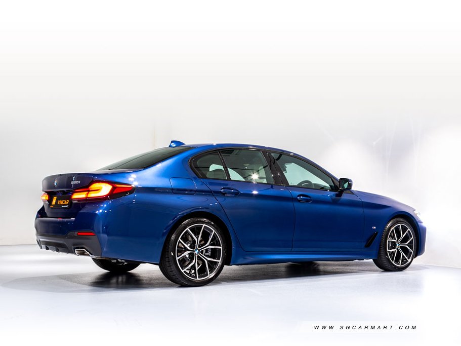 BMW 5 Series Sedan Mild Hybrid 520i M Sport 4